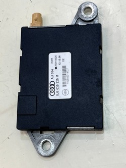 Усилитель антенны audi tt 8j 8j8035225m фото №1