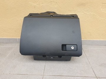 Бардачок пасажира vw passat b6 3c1857101 фото №1