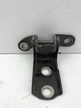 Toyota rav4 петля двері правий фото №1