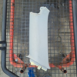 Audi q5 80a защита стойка c правая 80a867288b фото №1