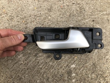 Ручка двері правий перед sportage iv 15r - фото №1