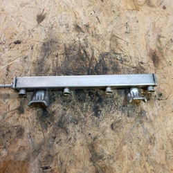 Планка вприскувальний ford volvo mazda 1,8 фото №1