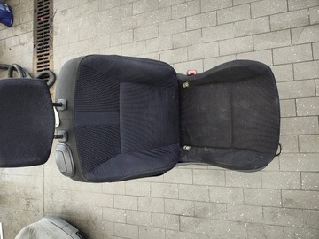 Сиденье переднее правый renault clio 3 фото №1