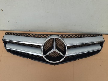 Mercedes e-klasa купе w207 amg решётка радиатора решётка логотип фото №1