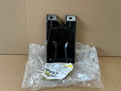 Vw passat b8 кронштейн замка фото №1