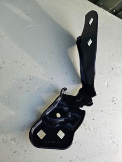 Tesla модель 3 петля капота праві 1098793-00 фото №1