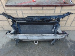 Pas переднє підсилювач лобове audi a5 2.0 tfsi 1.8 фото №1