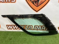 Скло ліва зад land rover discovery 5 hy32-29601-ce фото №1