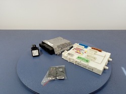 Volvo v40 ii 12- 1.6 d блок керування набір стартовий фото №1