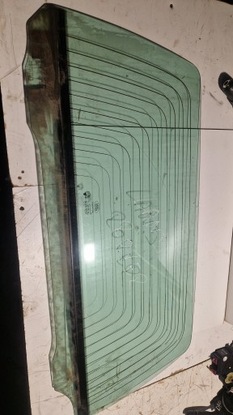 Скло зад задня з кришки land rover freelaner i фото №1