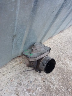 Cherokee kj liberty 2.8 crd дросельна заслінка 39002015f ясло фото №1