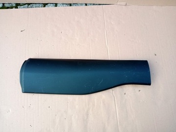 Toyota corolla cross права планка двері зад фото №1