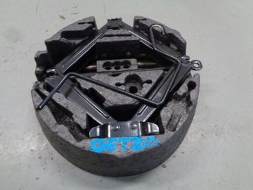 Hyundai getz 1.1 b 05 пінополістирол домкрат набір фото №1