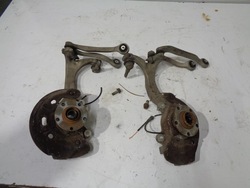 Поворотный кулак правый перед audi a8 d3 3.0 v6 фото №1