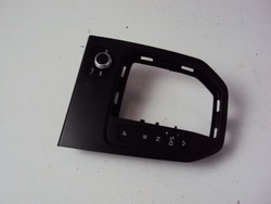 Панель рамка коробки передач audi a1 ii 82a 20 r фото №1