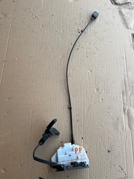 Правые переднее замок дверь renault twingo ii 4 контакты фото №1