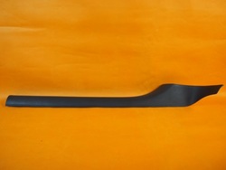 Audi tt 8s обшивка стійка порога праві 8s0853906 фото №1