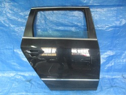 Двері праві зад vw passat b6 універсал фото №1
