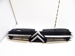 C5 i 01r- решітка решітка радіатора бампера перед hb 5d фото №1