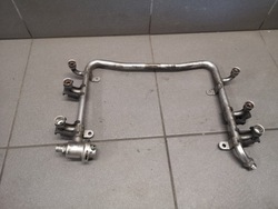 Планка впрыскивающий audi a6 c4 2.6 abc 078133681n фото №1