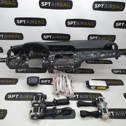 Q3 83a панель консоль подушки ремни подушка безопасности фото №1