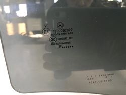 Mercedes gla ii h247 2022 скло двері зад права фото №1