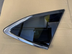Hyundai tucson iii - скло праві зад кузовна трикутник хром фото №1