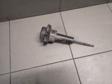 Гвинт кріпильна запаска audi a6 c5 all 4z7803899d фото №1