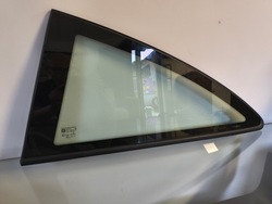 Opel corsa d hb 3d 3 дверь стекло кузовная левый зад левая задняя 70% фото №1