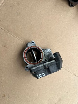 Touareg cayenne q7 a8 d4 cds 4.2 tdi дросельна заслінка фото №1