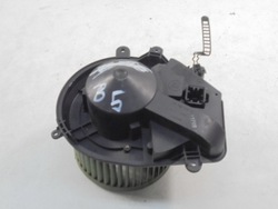 Volkswagen passat b5 вентилятор повітродувка нагрівача 8d1820021 2pin фото №1