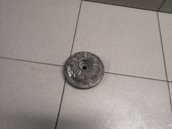 Резиновая накладка подушка амортизатора audi a4 b7 8e0412377 фото №1