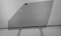 Стекло боковая левая передняя skoda favorit 1989-1994 тонированная новая фото №1