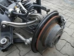 Mercedes e w212 4matic поворотна опора важіль зад лівий фото №1