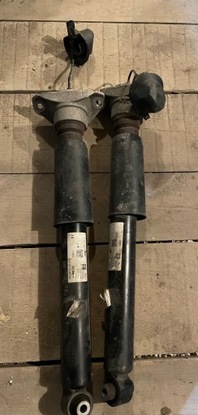 Амортизатор праві лівий зад audi sq5 q5 80a616025t фото №1