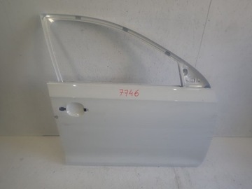 Дверь правые передние перед skoda rapid 5j 2012- фото №1