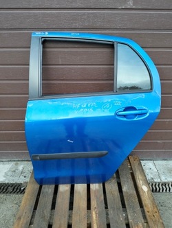 Двері ліві лівий зад toyota yaris ii роки 2005-2009 колір 8t0 5d двері hb фото №1