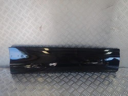 Audi q8 правая планка дверь зад 4m8853060d фото №1