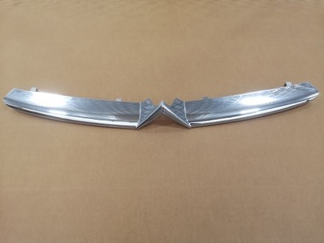 Решітка решітка радіатора хром планка оригінальний номер citroen xsara picasso 9632099577 фото №1