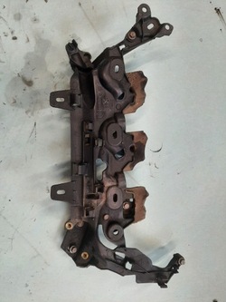 Защита двигателя / защита инжекторов peugeot citroen ford 2.0 9808843180 фото №1