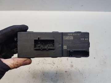 Audi q3 83a модуль підйому кришки багажника фото №1