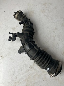 Шланг труба повітря clio iv 0.9 tce 165764382r фото №1