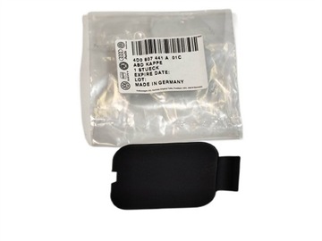 Audi оригинальный номер 4d0807441a заглушка бампера фаркоп фото №1