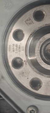 Wał korbowt 1.8 tsi cda 06j101p фото №1