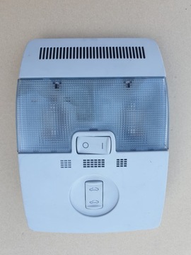 Лампа освітлення кабіни перед кнопка люк audi a3 8p оригінальний номер eu фото №1