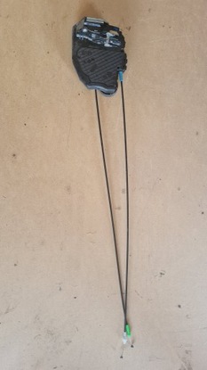 Toyota verso 09-13 замок дверь левый зад 4pin eu фото №1