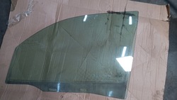 Стекло левая перед chrysler cruiser 2.0kat 01r фото №1