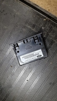 Гніздо usb port mondeo mk5 bt4t-14f014-ae фото №1