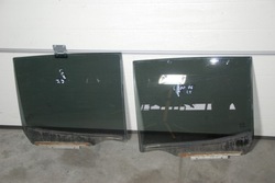 Скло двері l / p зад mitsubishi l200 06-15r фото №1