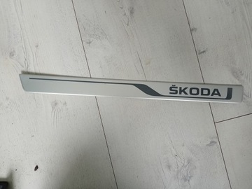 Skoda octavia 3 iii 5e планка порогова ліва накладка 5e0853813e фото №1
